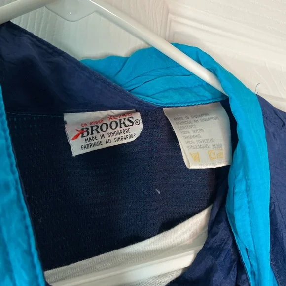 Womens jacket - Picture 2 of 4